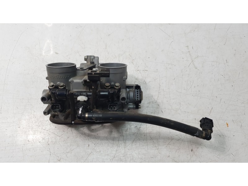 Recambio de cuerpo de inyeccion para honda crf crf 1100 l africa twin dct referencia OEM IAM 16400MKSE01  