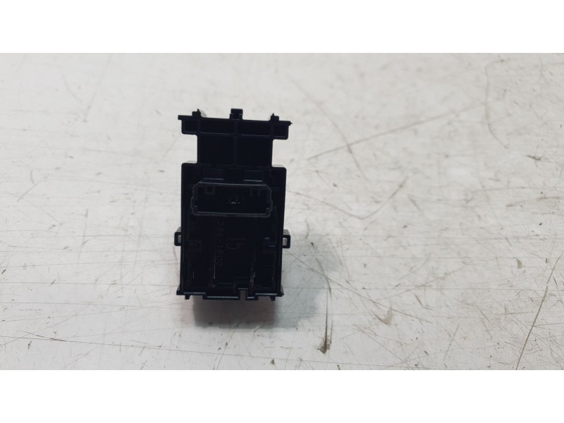 Recambio de mando elevalunas trasero izquierdo para toyota rav 4 v (_a5_, _h5_) 2.5 hybrid (axah52) referencia OEM IAM 193335  