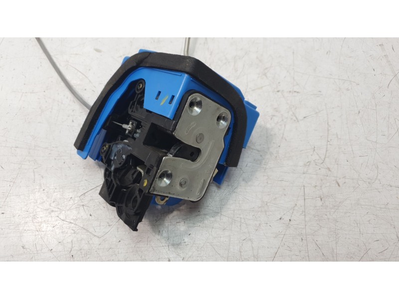 Recambio de cerradura puerta delantera derecha para hyundai i10 iii (ac3, ai3) 1.0 mpi referencia OEM IAM 81320K7010  