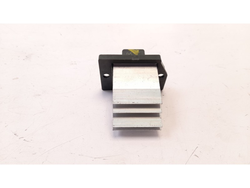 Recambio de resistencia calefaccion para hyundai i30 (gd) 1.6 gdi cat referencia OEM IAM 972353XAA0  