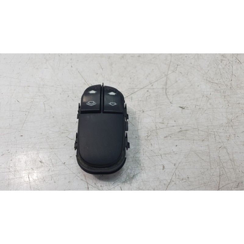 Recambio de mando elevalunas delantero izquierdo para ford focus i (daw, dbw) 1.6 16v referencia OEM IAM 98AG14529AC  