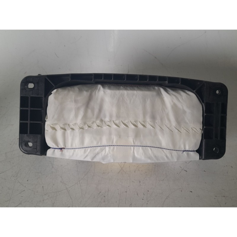 Recambio de airbag delantero derecho para mercedes-benz clase gla (w156) gla 200 cdi (156.908) referencia OEM IAM A1768600002  