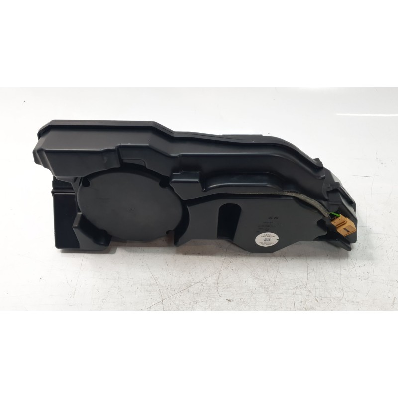 Recambio de subwoofer para audi a4 b9 avant (8w5, 8wd) s4 tdi mild hybrid quattro referencia OEM IAM 8W1035382  
