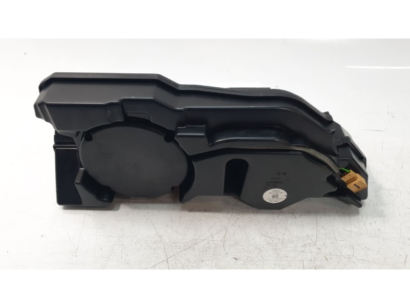 Recambio de subwoofer para audi a4 b9 avant (8w5, 8wd) s4 tdi mild hybrid quattro referencia OEM IAM 8W1035382  