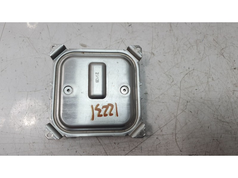 Recambio de centralita luces para renault megane iv sedán 1.5 blue dci 115 (lva6) referencia OEM IAM 260556623R  