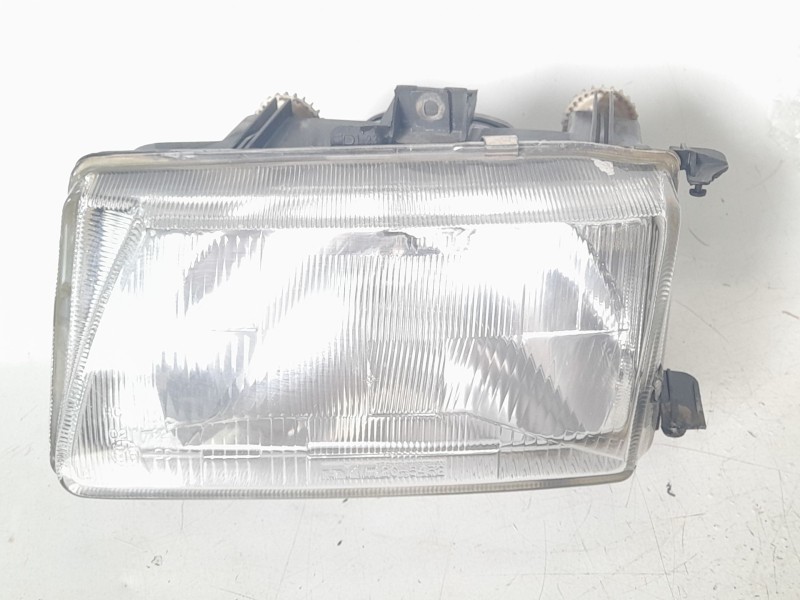 Recambio de faro izquierdo para seat ibiza ii (6k1) 1.9 tdi referencia OEM IAM 205366B  