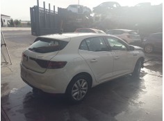 renault megane iv sedán del año 2021 2