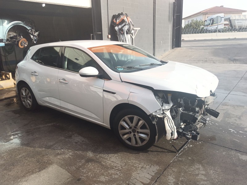 renault megane iv sedán del año 2021