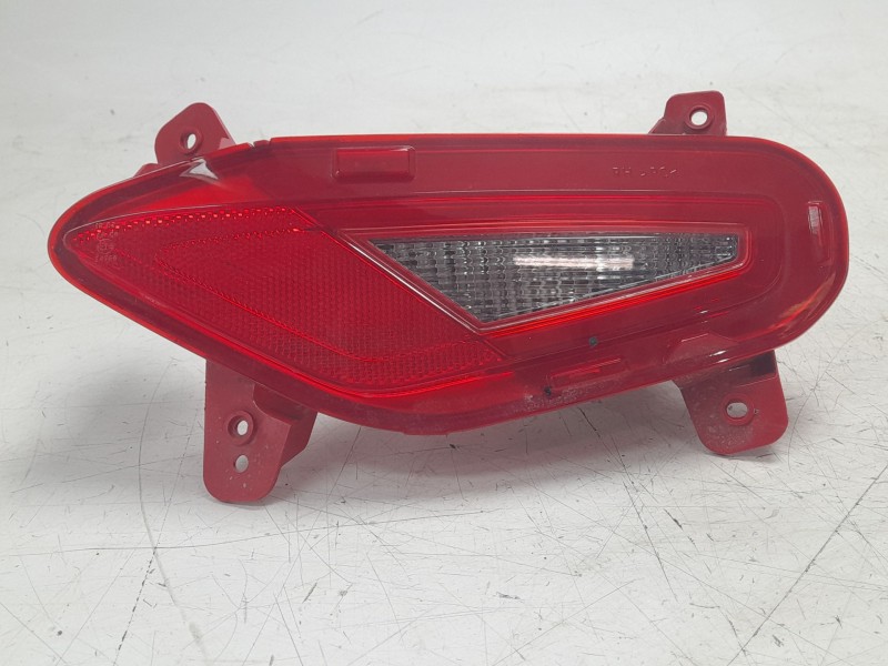 Recambio de piloto trasero derecho paragolpes para kia stonic (yb) 1.2 cvvt referencia OEM IAM 92406H8400  