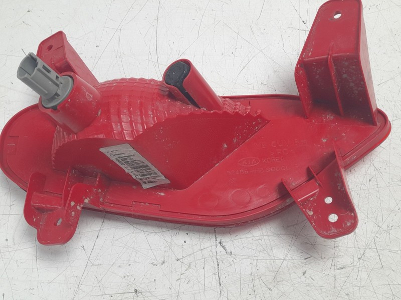 Recambio de piloto trasero derecho paragolpes para kia stonic (yb) 1.2 cvvt referencia OEM IAM 92406H8400  