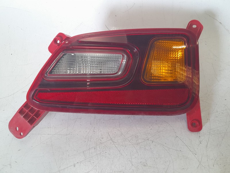 Recambio de piloto trasero derecho paragolpes para hyundai kona pure referencia OEM IAM 92406J9000  
