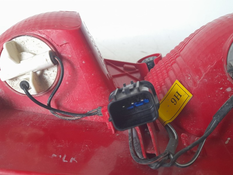 Recambio de piloto trasero derecho paragolpes para hyundai kona pure referencia OEM IAM 92406J9000  