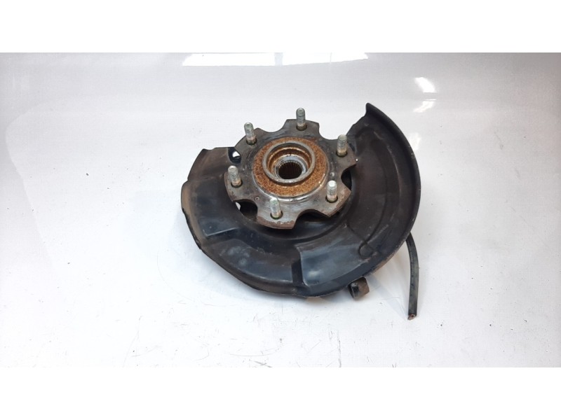 Recambio de mangueta delantera derecha para mitsubishi montero (v60/v70) 3.2 di-d cat referencia OEM IAM 3870A048  