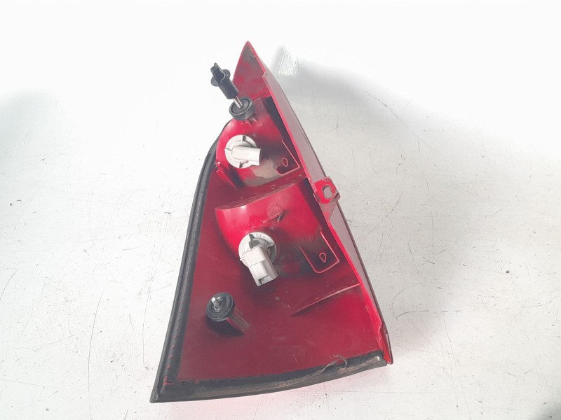 Recambio de piloto trasero izquierdo para ford focus i (daw, dbw) 1.6 16v referencia OEM IAM 1214226 CW170R 