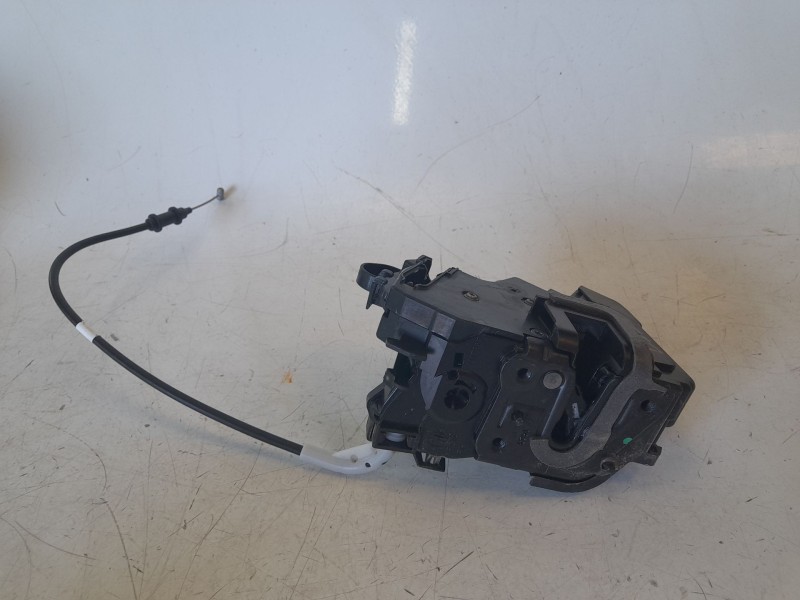 Recambio de cerradura puerta delantera derecha para citroën c4 berlina e-feel pack referencia OEM IAM 9832797780  