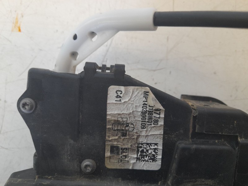 Recambio de cerradura puerta delantera derecha para citroën c4 berlina e-feel pack referencia OEM IAM 9832797780  