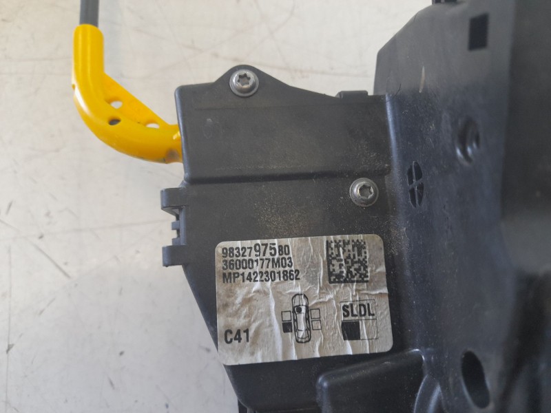 Recambio de cerradura puerta trasera izquierda para citroën c4 berlina e-feel pack referencia OEM IAM 9832797580  