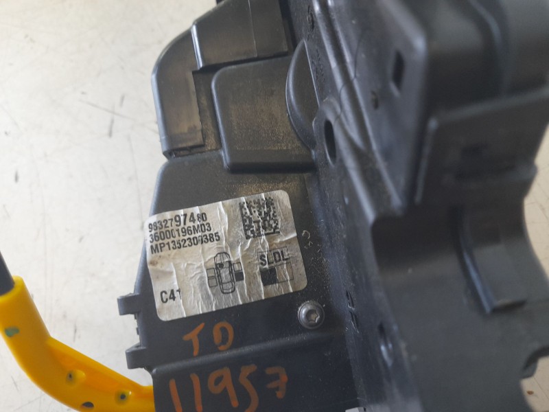 Recambio de cerradura puerta trasera derecha para citroën c4 berlina e-feel pack referencia OEM IAM 9832797480  