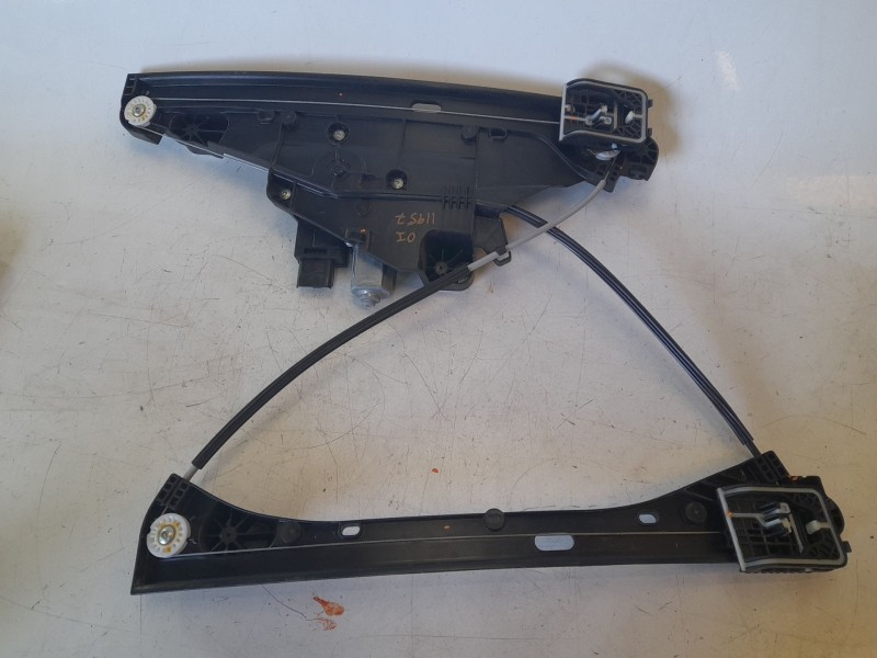 Recambio de elevalunas delantero izquierdo para citroën c4 berlina e-feel pack referencia OEM IAM 9832821680  