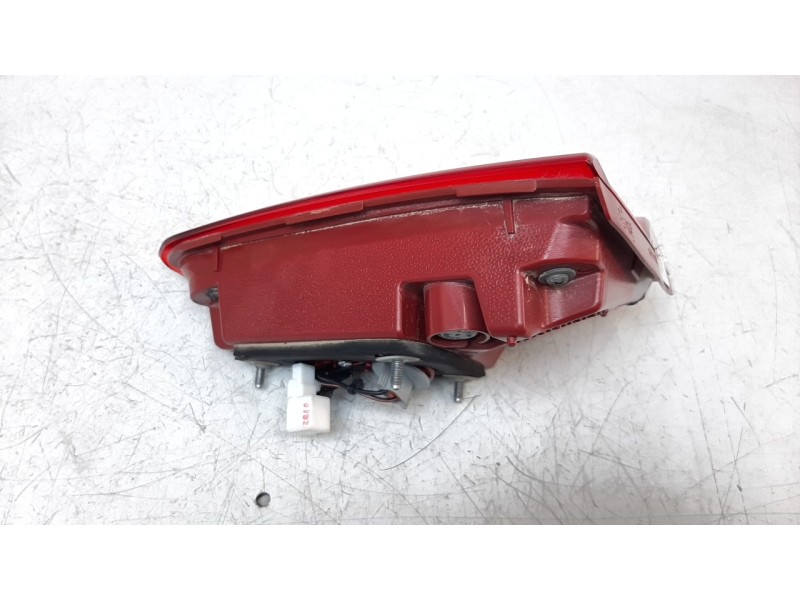 Recambio de piloto trasero izquierdo interior para kia stonic (ybcuv) drive referencia OEM IAM 92403H8400  