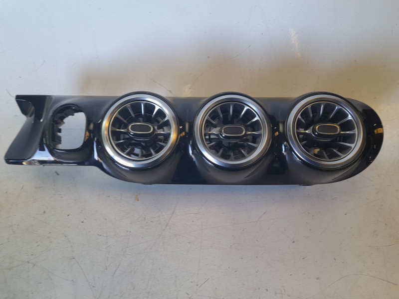 Recambio de aireador central para mercedes-benz clase b sports tourer (w247) b 200 d (247.012) referencia OEM IAM A2476806202  