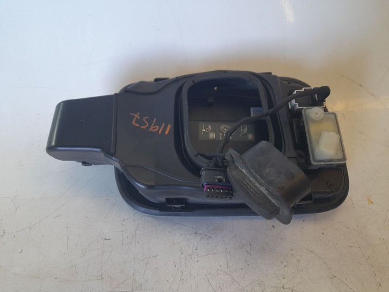 Recambio de tapa exterior combustible para citroën c4 berlina e-feel pack referencia OEM IAM 983118931T  