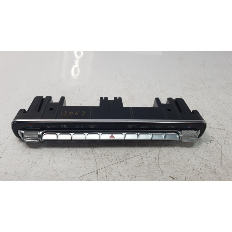 Recambio de mando climatizador para mercedes-benz clase b sports tourer (w247) b 200 d (247.012) referencia OEM IAM A2479056703 