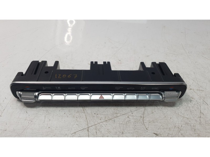 Recambio de mando climatizador para mercedes-benz clase b sports tourer (w247) b 200 d (247.012) referencia OEM IAM A2479056703 