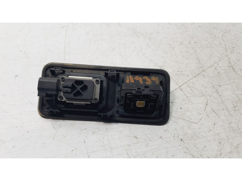 Recambio de maneta exterior maletero / porton para jaguar f-pace 300 sport awd referencia OEM IAM HK83432B10  