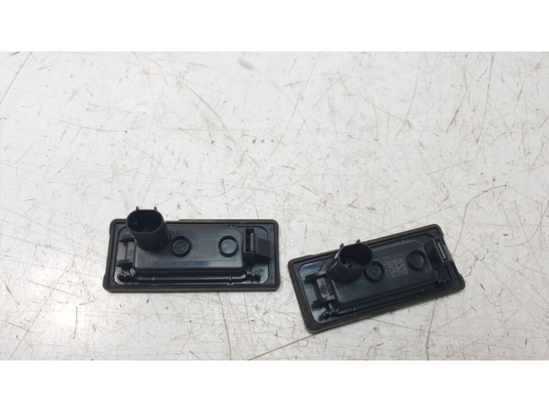 Recambio de piloto matricula para jaguar f-pace 300 sport awd referencia OEM IAM GX7313B627AB  