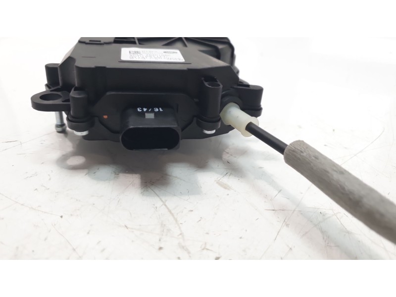 Recambio de motor cierre centralizado porton para jaguar f-pace 300 sport awd referencia OEM IAM CPLA404C10AC  