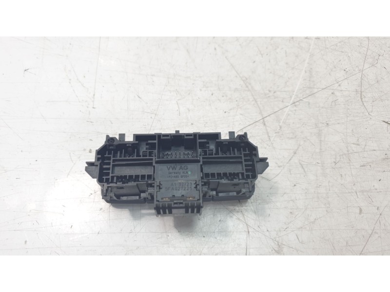 Recambio de palanca freno para seat leon sportstourer (kl8, kld) 2.0 tdi referencia OEM IAM 5FA927225  