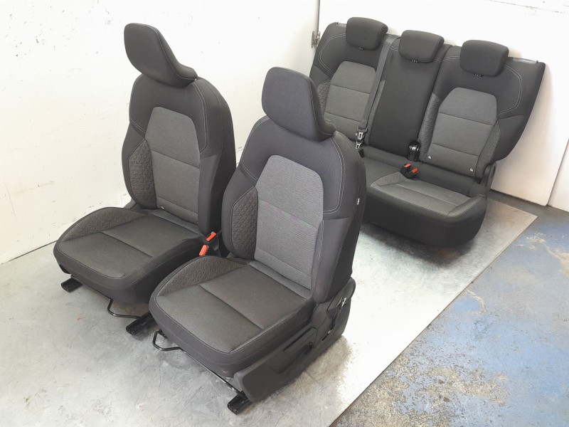 Recambio de juego asientos completo para renault captur ii (hf_) tce 160 (hfn1) referencia OEM IAM   