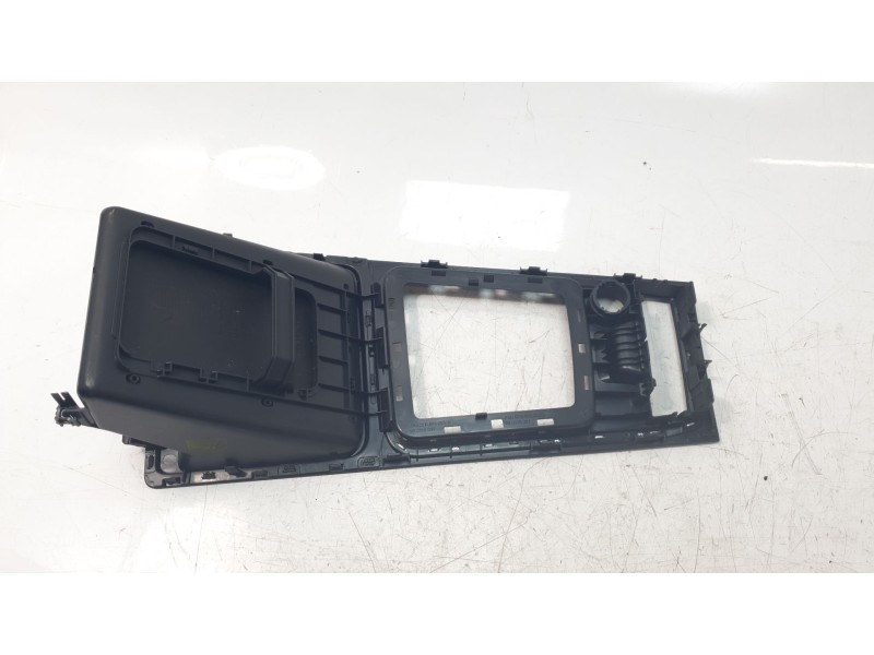 Recambio de moldura para seat leon sportstourer (kl8, kld) 2.0 tdi referencia OEM IAM 5FB857925  