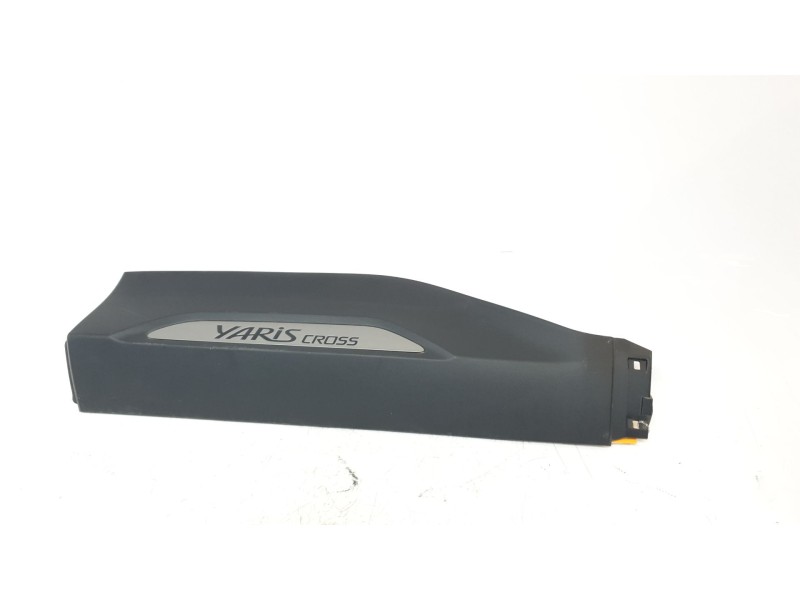 Recambio de moldura puerta trasera izquierda para toyota yaris cross hybrid fwd style referencia OEM IAM 750780D020  