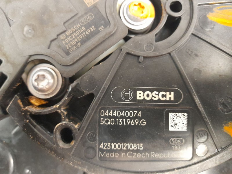 Recambio de deposito adblue para audi q3 sportback (f3n) 40 tdi quattro referencia OEM IAM 5QF131877P F01C250148 5Q0131969G