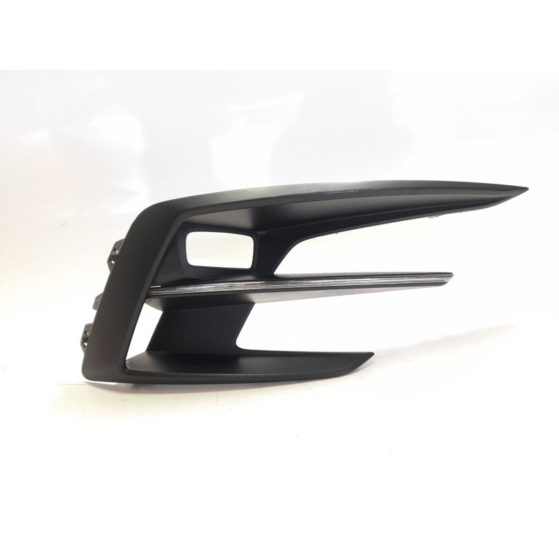 Recambio de rejilla paragolpes derecha para renault megane iv hatchback (b9a/m/n_) 1.5 dci 110 (b9a3) referencia OEM IAM   