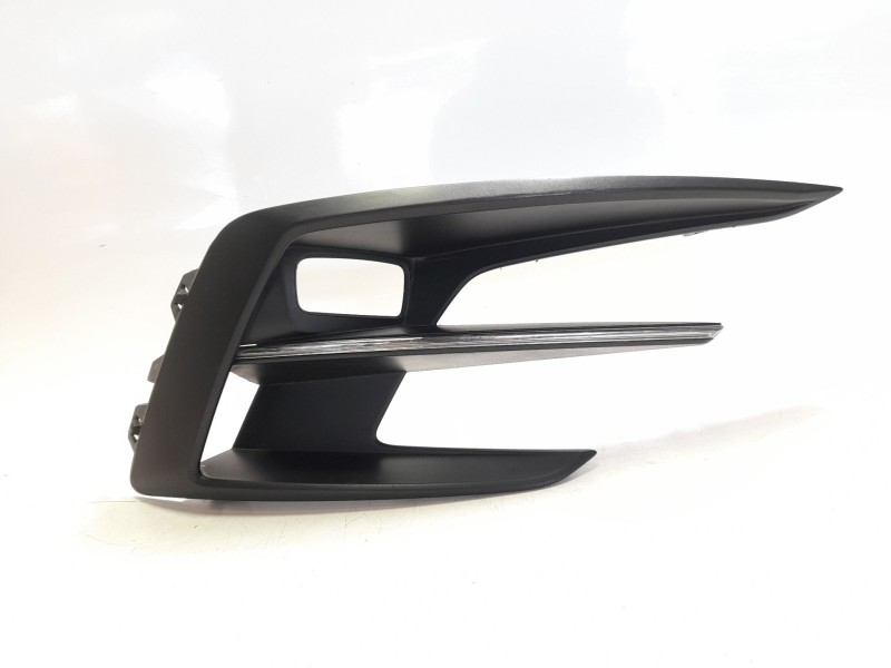 Recambio de rejilla paragolpes derecha para renault megane iv hatchback (b9a/m/n_) 1.5 dci 110 (b9a3) referencia OEM IAM   