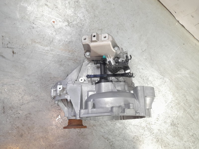 Recambio de caja cambios para seat arona fr referencia OEM IAM 0AJ300042N  VGS