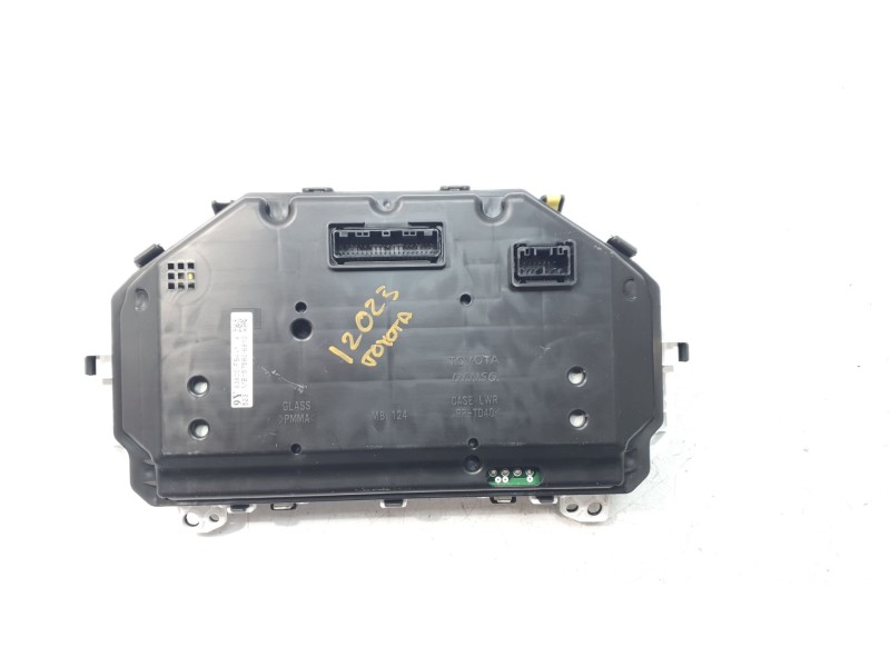 Recambio de cuadro instrumentos para toyota yaris hybrid active referencia OEM IAM 83800F5441  