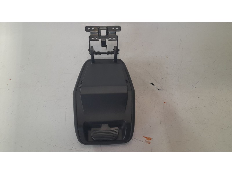 Recambio de apoyabrazos central para kia niro (sg2) hybrid concept referencia OEM IAM 84680AT000  