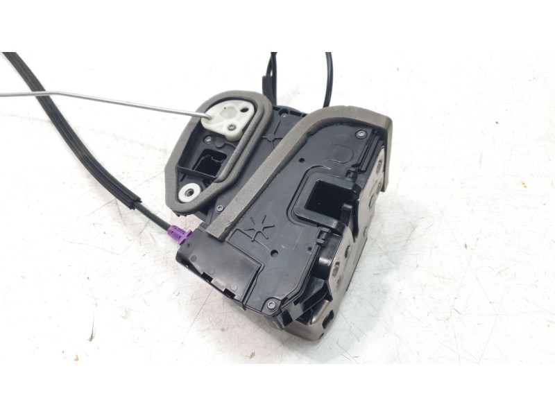 Recambio de cerradura puerta delantera derecha para opel insignia b grand sport (z18) 2.0 (68) referencia OEM IAM 13597530  