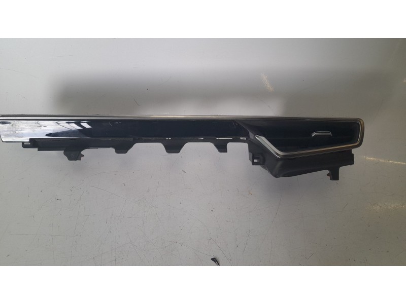 Recambio de rejilla delantera para toyota corolla (e21) hybrid active referencia OEM IAM 5566002520  