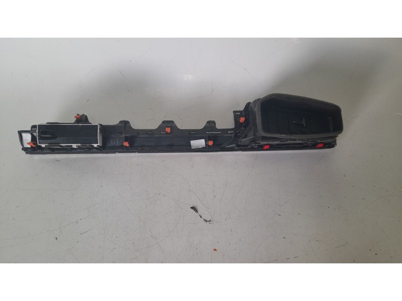 Recambio de rejilla delantera para toyota corolla (e21) hybrid active referencia OEM IAM 5566002520  