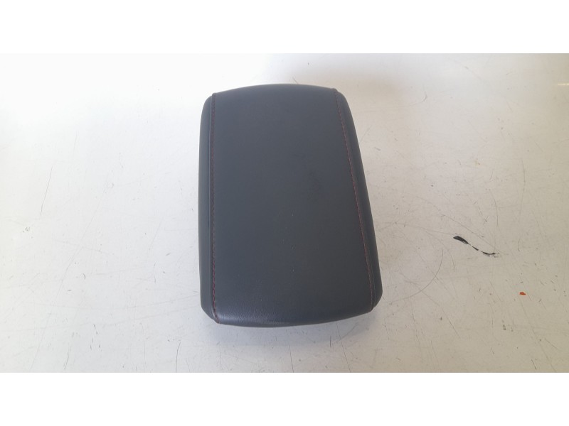 Recambio de apoyabrazos central para mg zs comfort referencia OEM IAM 10260892  