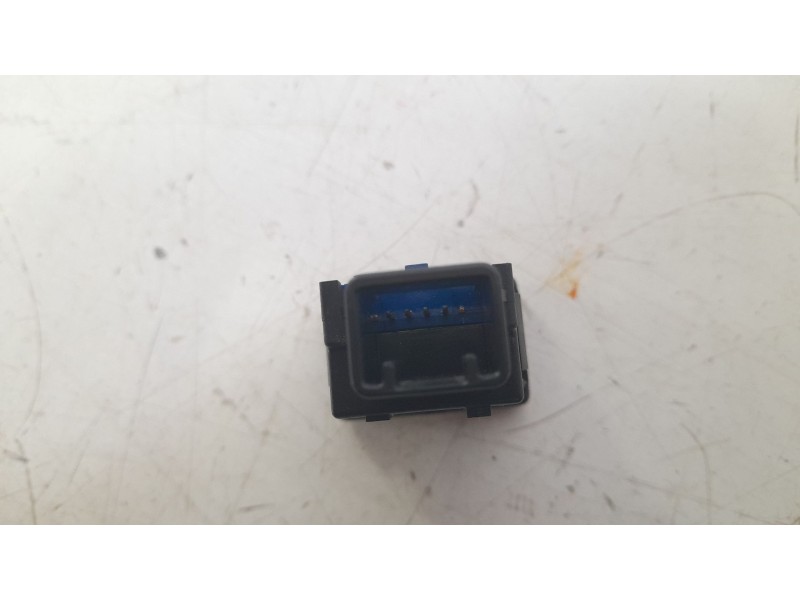 Recambio de interruptor para toyota yaris hybrid active referencia OEM IAM 15C754 RW281P7N 