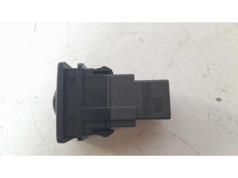 Recambio de mando luces para toyota yaris hybrid active referencia OEM IAM 8415202080  