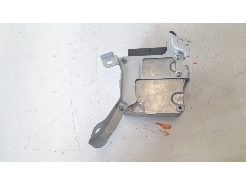 Recambio de modulo electronico para toyota yaris hybrid active referencia OEM IAM JL501010721  