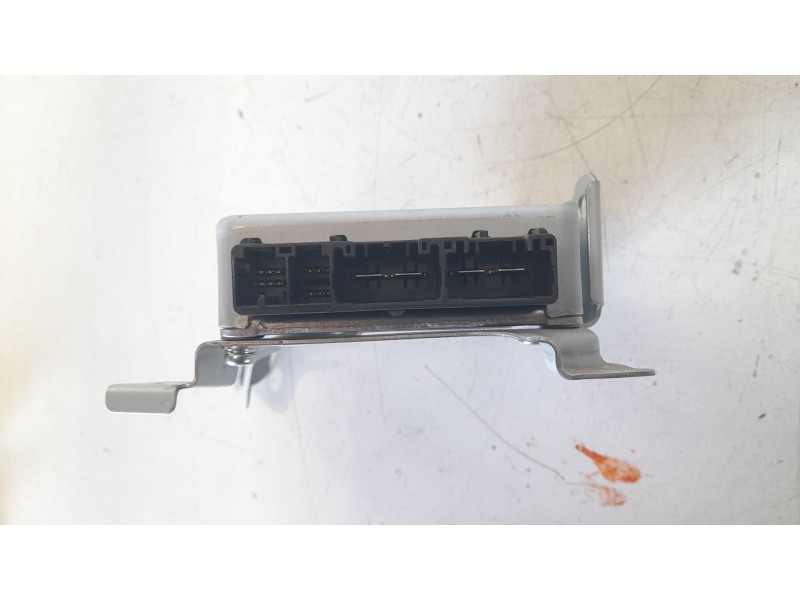 Recambio de modulo electronico para toyota yaris hybrid active referencia OEM IAM JL501010721  