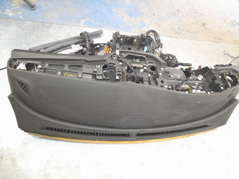 Recambio de kit airbag para opel grandland x 120 aniversario referencia OEM IAM 16822047YX  